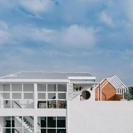Grow Home -Stay And Space, Self Check-In Chiang Rai Exteriör bild