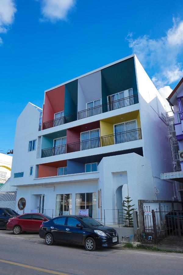 Grow Home -Stay And Space, Self Check-In Chiang Rai Exteriör bild